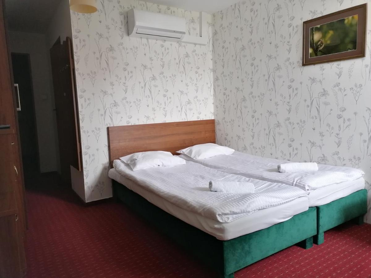 Pensjonat Telimena Hotell Zwierzyniec Exteriör bild