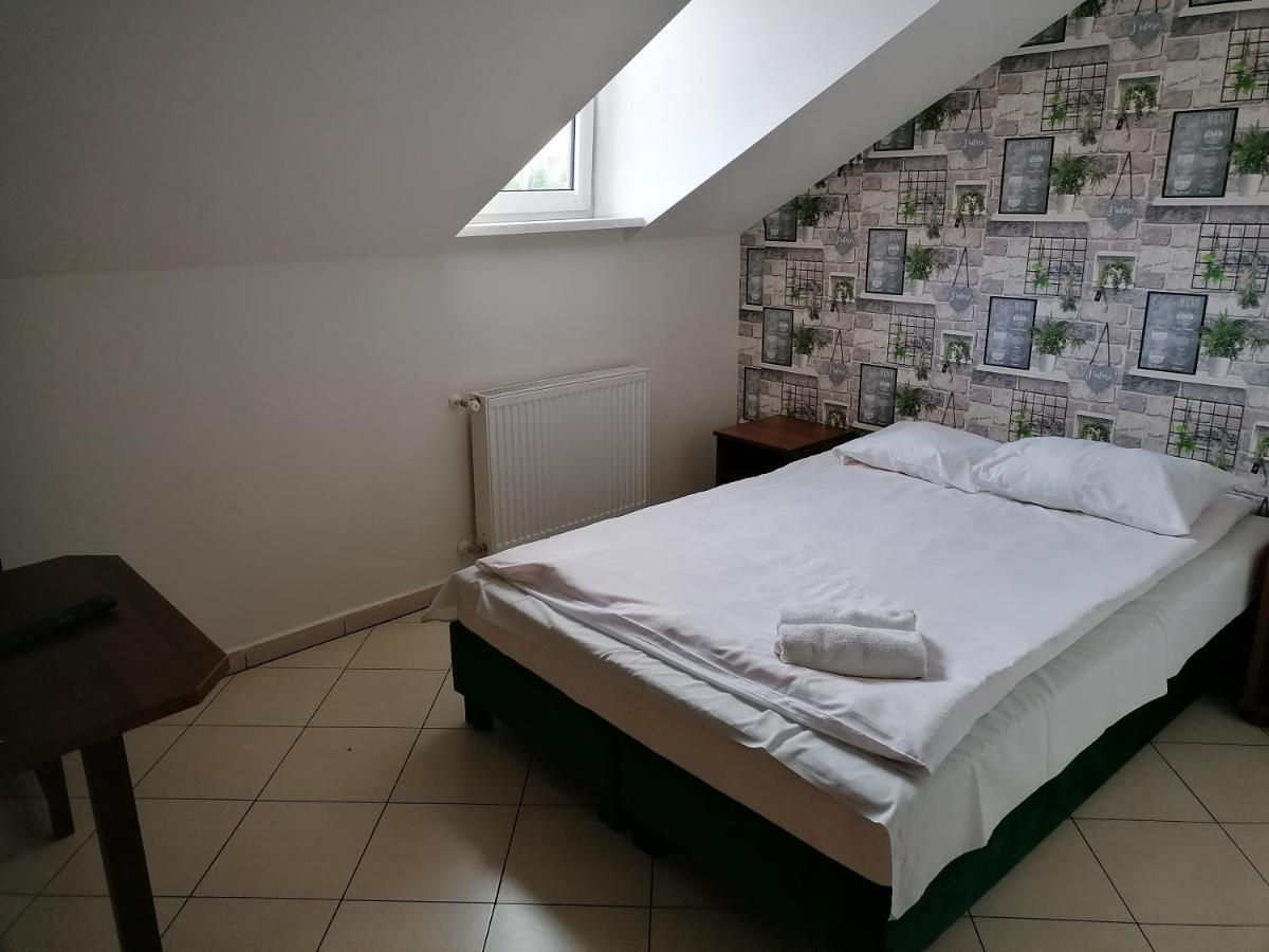 Pensjonat Telimena Hotell Zwierzyniec Exteriör bild
