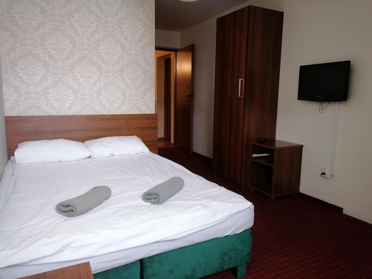 Pensjonat Telimena Hotell Zwierzyniec Exteriör bild